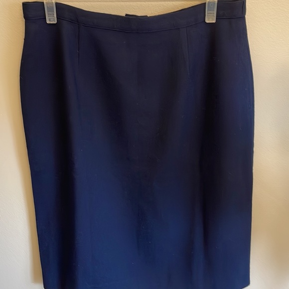 Dark Blue 100% Fine Merino Wool Skirt Made in USA. - Picture 4 of 11